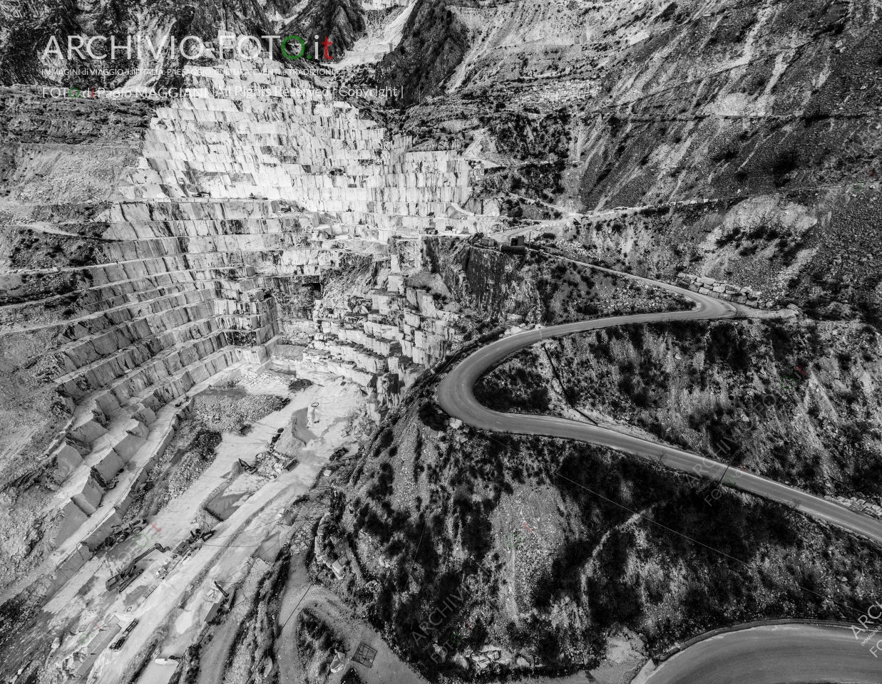 Panoramica da drone della Cave di Marmo_Cave Michelangelo_F81F1BEF-81C5-4F74-9B41-0AC87CCDDC16
