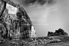 DSC2606-Lr-PS-alpi-apuane-apuanian-alps-abandoned-marble-quarries-cave-di-marmo-BN-MC