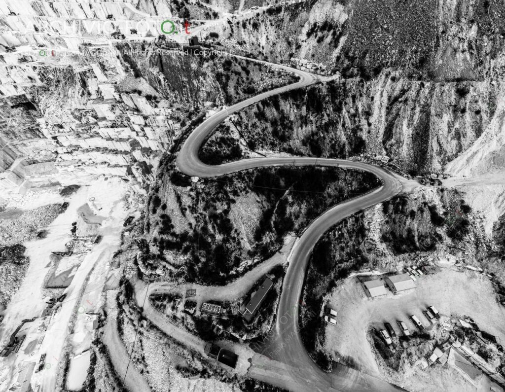 Panoramica da drone della Cave di Marmo_Strade di Arrocamento_20230201_Paolo Maggiani